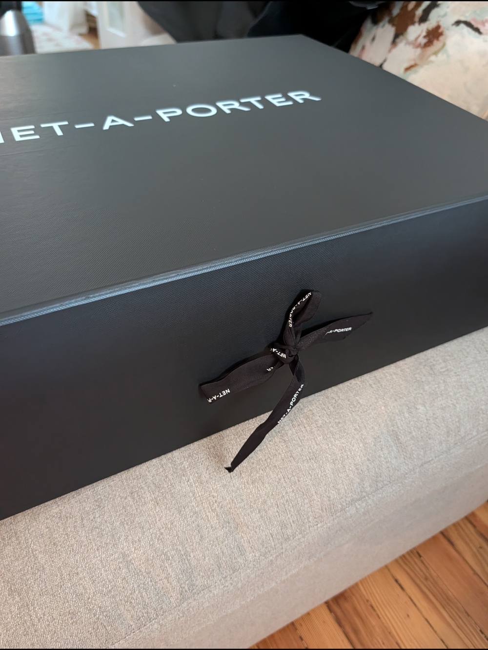 Net-A-Porter Gifting Box (XL) - Picture 2 of 9